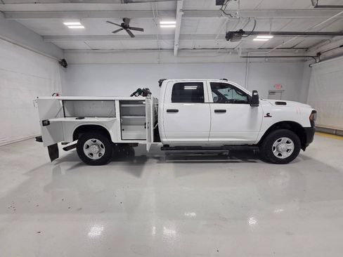 Used 2023 RAM 2500 Tradesman AWD/4WD image 11