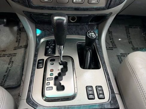 Used 2007 Toyota Land Cruiser w/ Convenience Pkg image 38