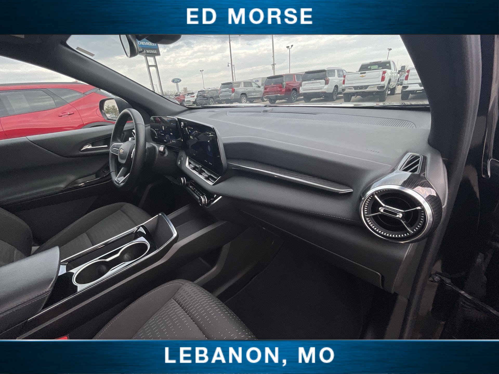 Used 2025 Chevrolet Equinox LT AWD/4WD image 27