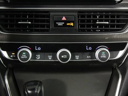 Used 2018 Honda Accord Sport image 21
