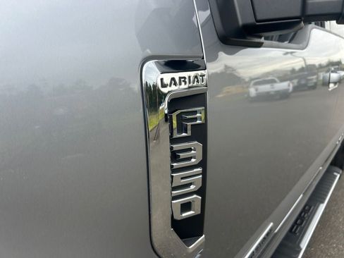 Used 2022 Ford F350 Lariat w/ Camper Package AWD/4WD image 31