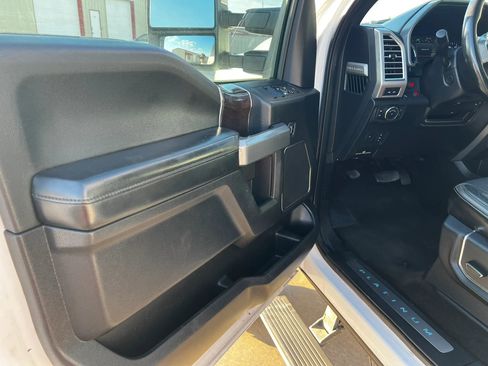 Used 2017 Ford F250 Platinum AWD/4WD image 22