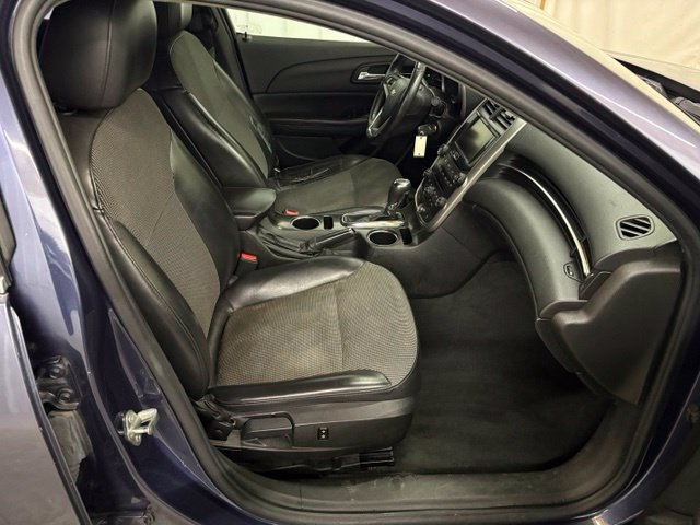 Used 2015 Chevrolet Malibu LT FWD image 14