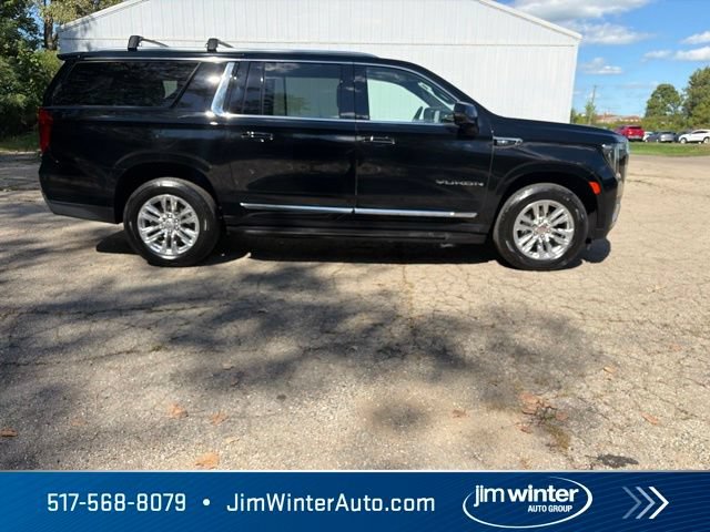 Used 2023 GMC Yukon XL SLT w/ SLT Premium Package AWD/4WD image 7