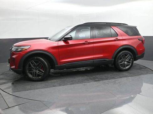 New 2026 Ford Explorer ST-Line w/ ST-Line Street Pack image 2