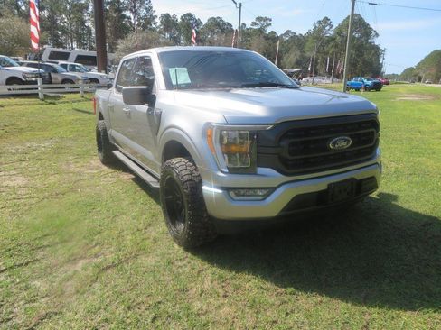Used 2021 Ford F150 XLT w/ Equipment Group 302A High image 4