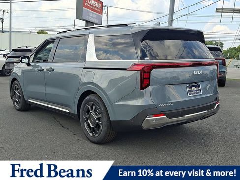 New 2027 Kia Carnival SX FWD image 3