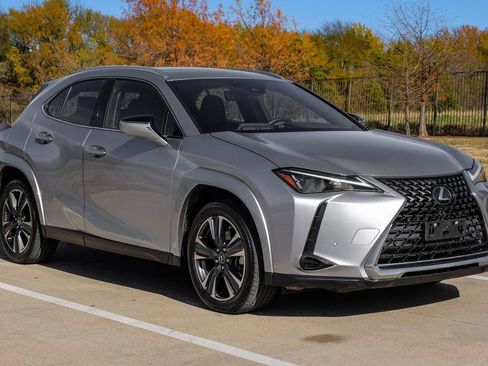 Used 2023 Lexus UX 250h FWD w/ Premium Package image 11