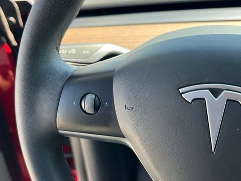 Used 2021 Tesla Model Y Long Range AWD/4WD image 19