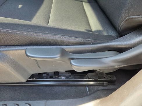 Used 2024 Chevrolet Colorado W/T image 6