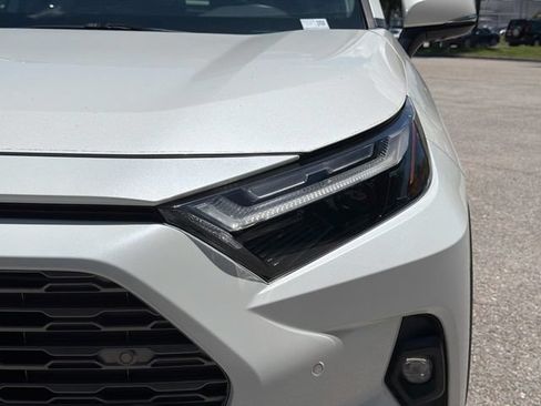 Used 2022 Toyota RAV4 Limited AWD/4WD image 9