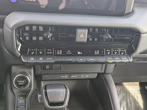 Used 2024 Toyota Land Cruiser image 14