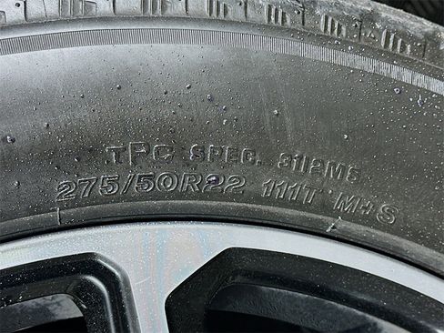 Used 2021 Chevrolet Suburban RST w/ Luxury Package image 34