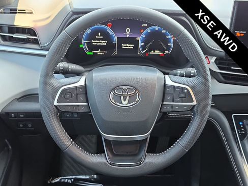 Used 2025 Toyota Sienna XSE AWD/4WD image 19