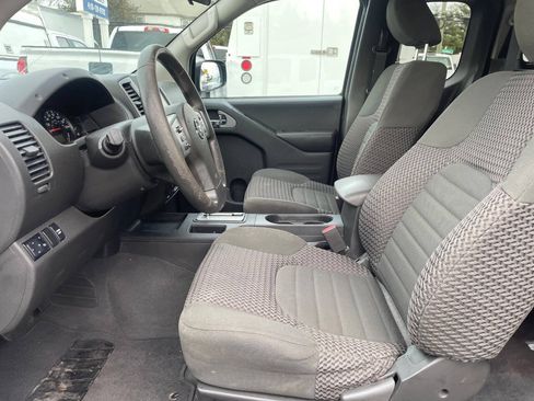 Used 2019 Nissan Frontier SV RWD image 8