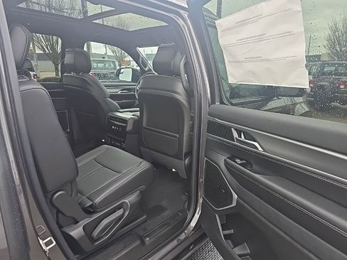 New 2026 Jeep Grand Wagoneer 4WD image 20