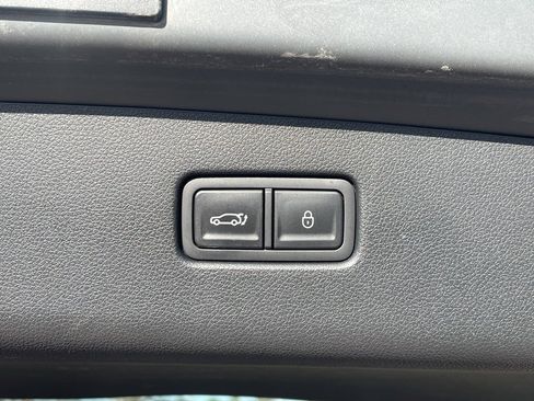 Used 2025 Genesis GV70 2.5T image 9