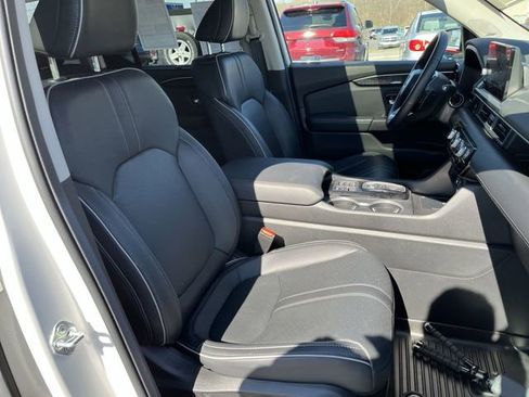 Used 2025 Honda Pilot Elite image 29