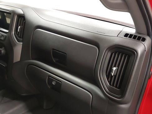 Used 2019 Chevrolet Silverado 1500 Custom Trail Boss w/ Custom Convenience Package image 29