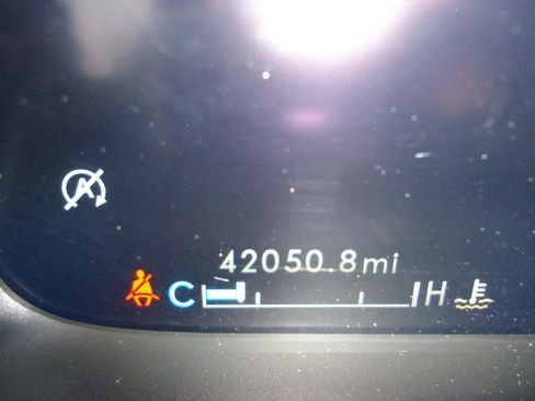 Used 2021 Lincoln Nautilus Reserve image 13