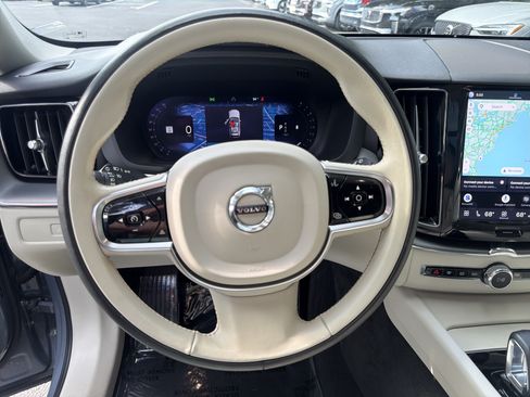 Certified 2024 Volvo XC60 B5 Core AWD/4WD image 6