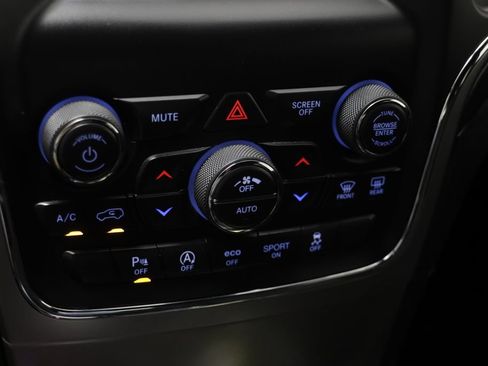 Used 2018 Jeep Grand Cherokee Laredo AWD/4WD image 10