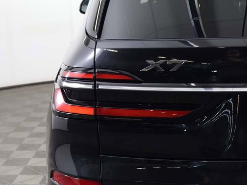 Used 2023 BMW X7 xDrive40i w/ M Sport Package image 21