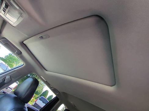 Used 2016 Toyota Highlander Limited FWD image 20