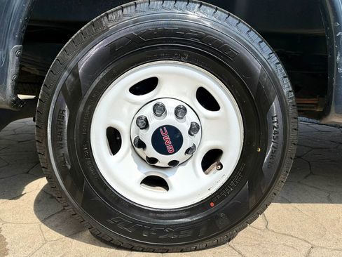 Used 2019 GMC Savana 3500 LS RWD image 41