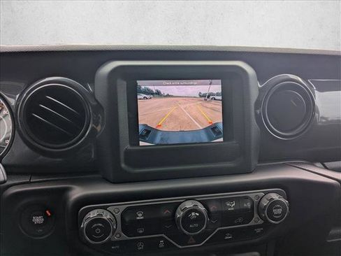 Certified 2020 Jeep Gladiator Sport image 14