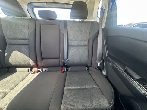 Used 2024 Nissan Rogue SV image 39