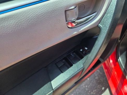 Used 2016 Toyota Corolla LE FWD image 14