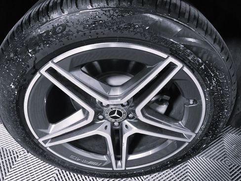 Used 2025 Mercedes-Benz GLS 450 4MATIC image 7