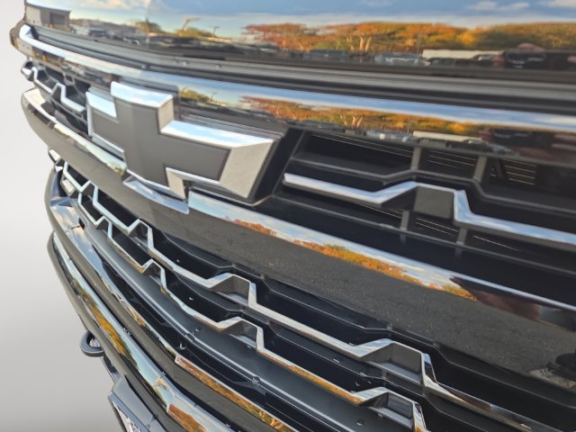 Used 2026 Chevrolet Silverado 1500 RST w/ RST Select Package AWD/4WD image 9