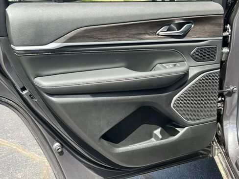 New 2026 Jeep Grand Cherokee L Limited AWD/4WD image 38