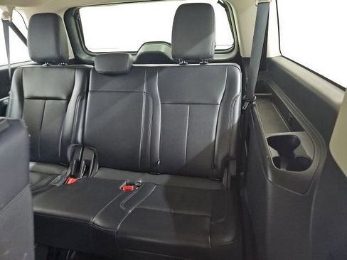 Used 2024 Ford Expedition Max XLT image 6