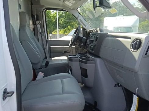 New 2027 Ford E-450 and Econoline 450 Super Duty w/ Power Equipment Group RWD image 32