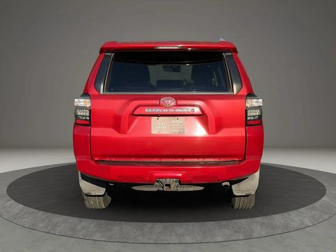 Used 2014 Toyota 4Runner SR5 AWD/4WD image 5