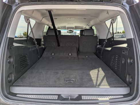 Used 2019 GMC Yukon XL SLT image 36