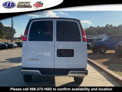 Used 2017 Chevrolet Express 3500 LT w/ LT Preferred Equipment Group image 6