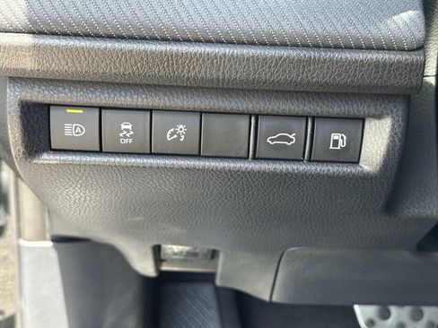 Used 2025 Toyota Camry SE FWD image 43