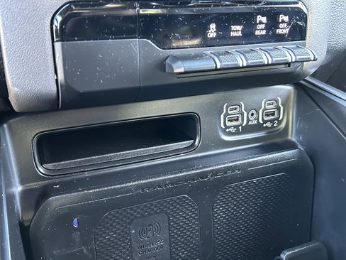 Certified 2022 RAM 1500 Laramie image 26