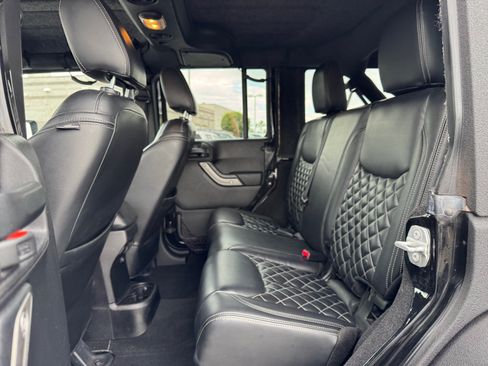 Used 2015 Jeep Wrangler Unlimited Sport w/ Quick Order Package 24S AWD/4WD image 16
