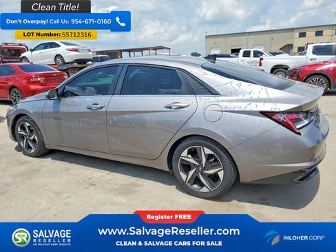Used 2022 Hyundai Elantra Limited w/ Preferred Accessory Package FWD image 3