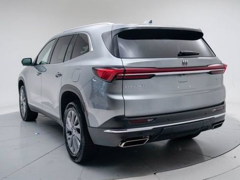 Used 2025 Buick Enclave Preferred FWD image 7