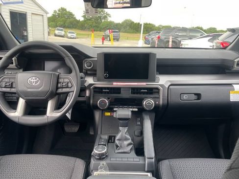 New 2026 Toyota 4Runner SR5 AWD/4WD image 12