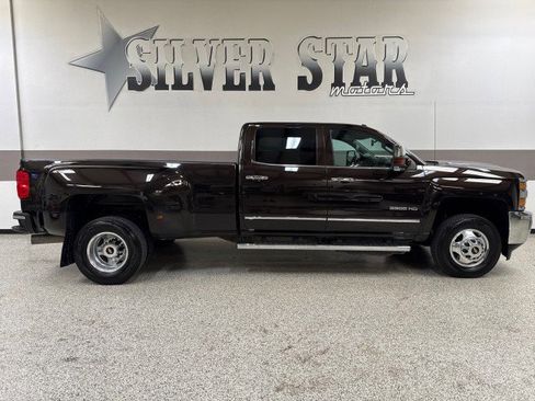 Used 2019 Chevrolet Silverado 3500 LTZ w/ Duramax Plus Package image 38