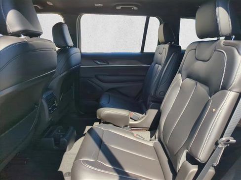 New 2025 Jeep Grand Cherokee L Limited image 14