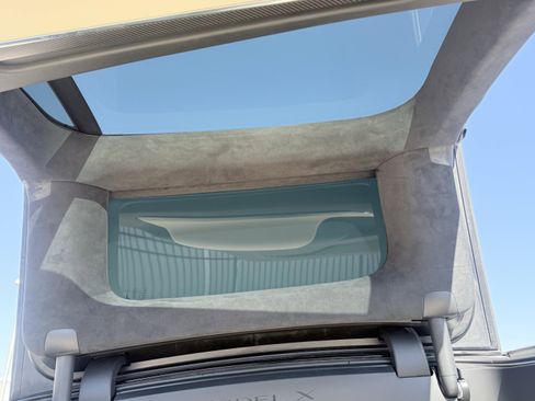 Used 2022 Tesla Model X Plaid image 56