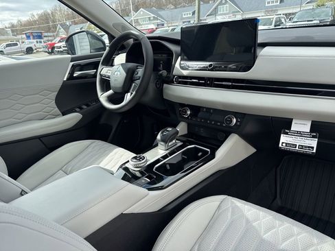 New 2026 Mitsubishi Outlander SEL AWD/4WD image 41